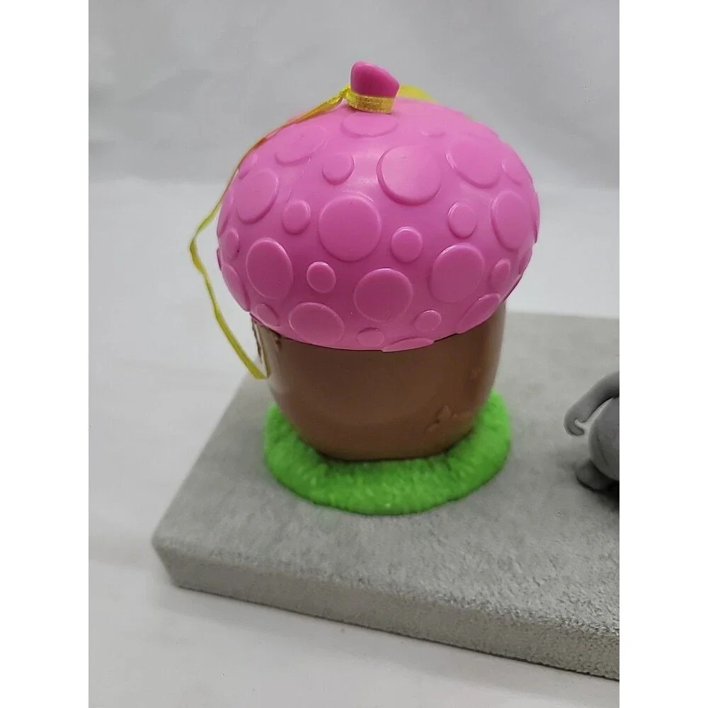 Li'l Woodzeez Mini Acorn House Surprise – 1 Mini House Playset and Cat Flocked